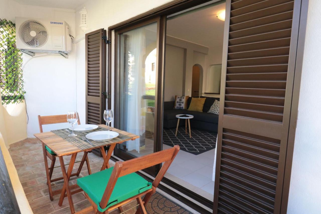 Lovelystay - Cozy 1Br Flat In Alvor With Ac And Balcony Exterior photo