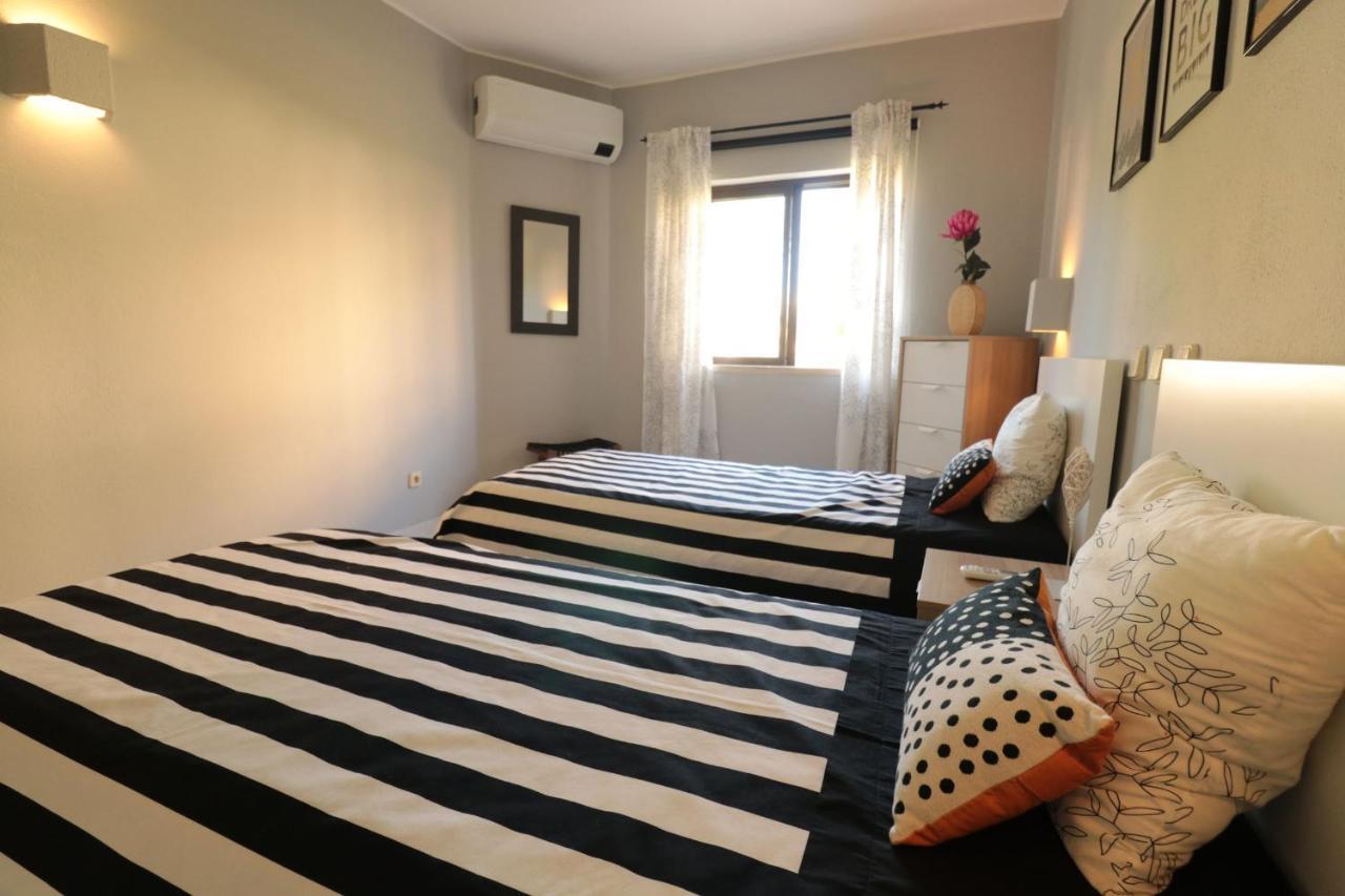 Lovelystay - Cozy 1Br Flat In Alvor With Ac And Balcony Exterior photo