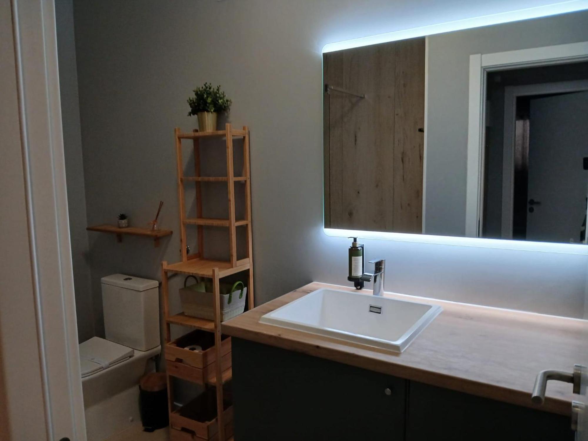 Lovelystay - Cozy 1Br Flat In Alvor With Ac And Balcony Exterior photo